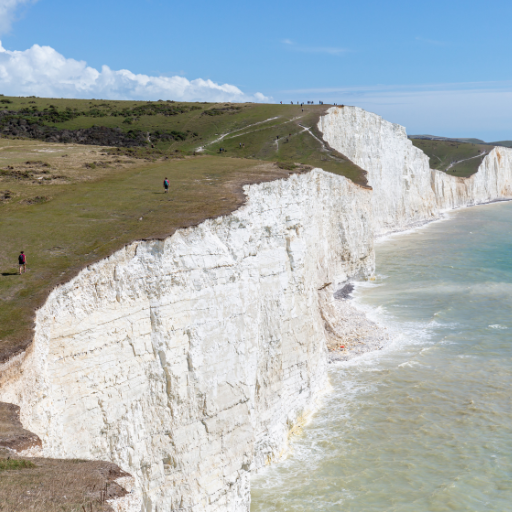 सेवन सिस्टर Logo